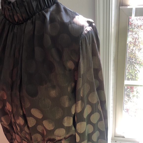 Beautiful olive green with circle details dress - Picture 3 of 11